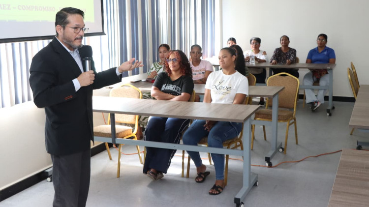 Imagen Familias fortalecen la cultura de paz y la convivencia desde el hogar en jornada organizada por el IPHE