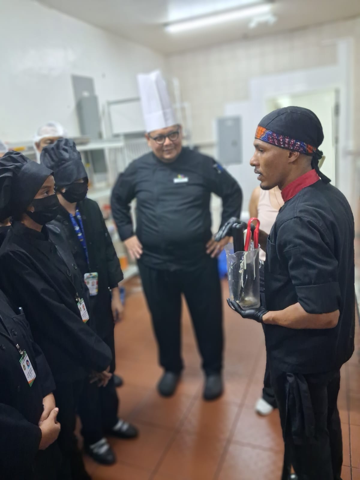IPHE Penonomé fortalece competencias sociolaborales mediante gira de observación asistida