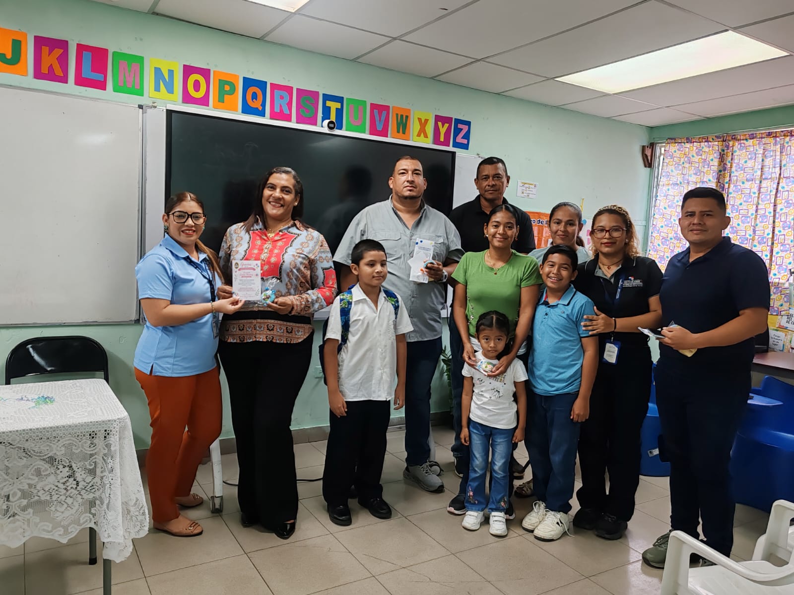 IPHE fortalece la alianza entre la familia y la escuela para impulsar la educación inclusiva