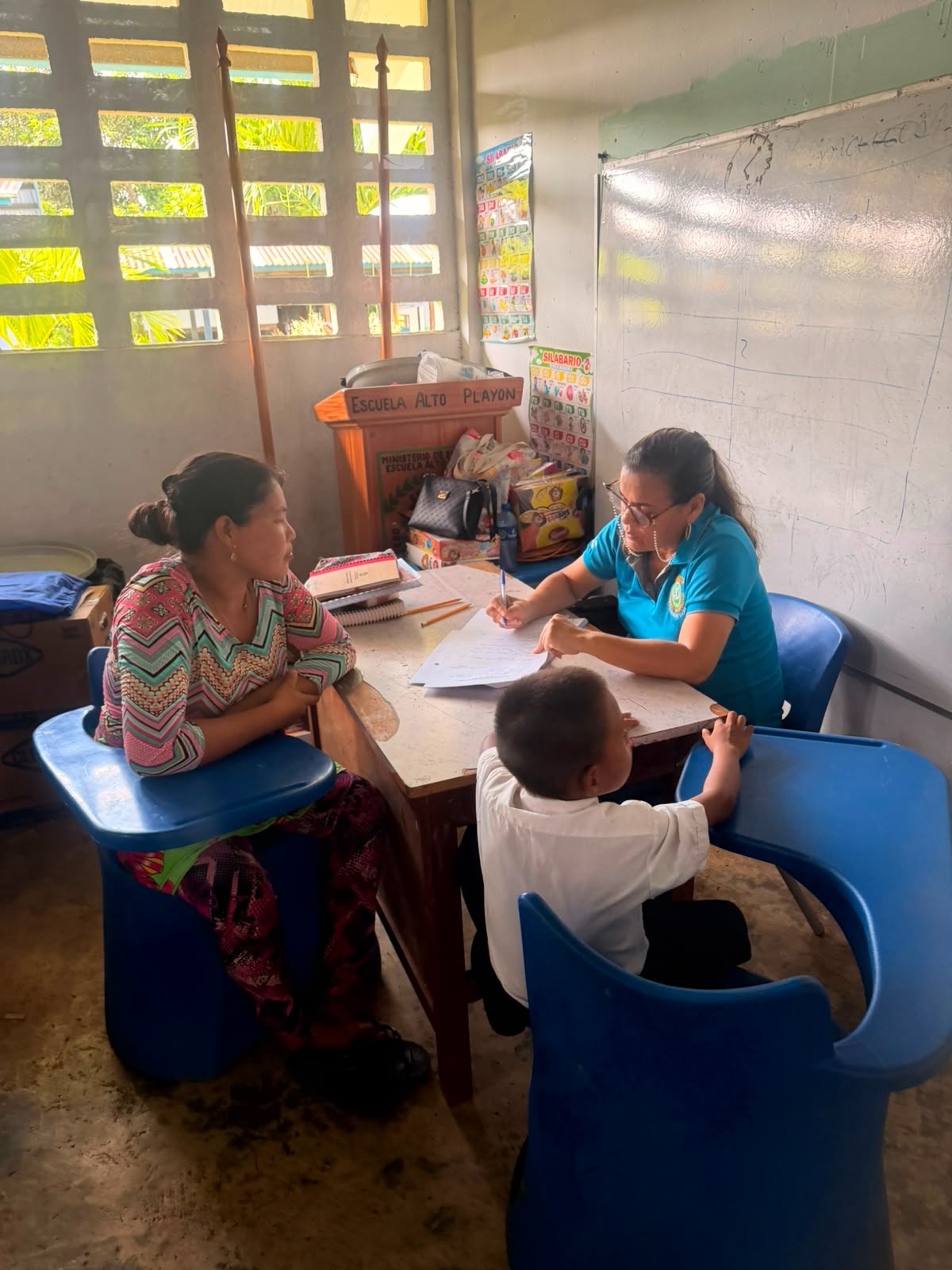 Equipo técnico del IPHE lleva atención especializada a estudiantes de comunidades de difícil acceso en Darién