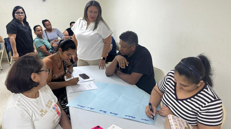 Imagen IPHE de Herrera capacita a padres de familia sobre estrategias de apoyo educativo en el hogar