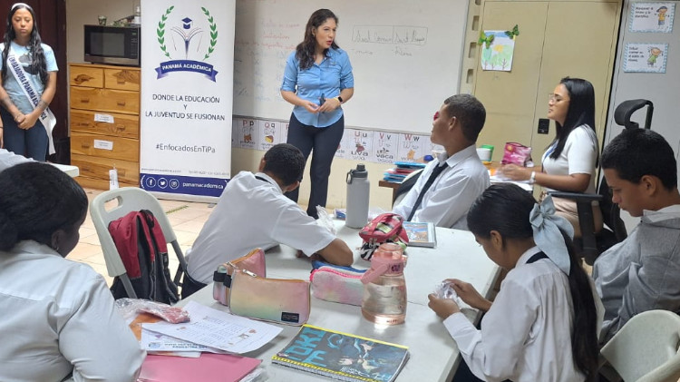 Imagen Estudiantes aprenden prácticas para el cuidado de la salud bucal
