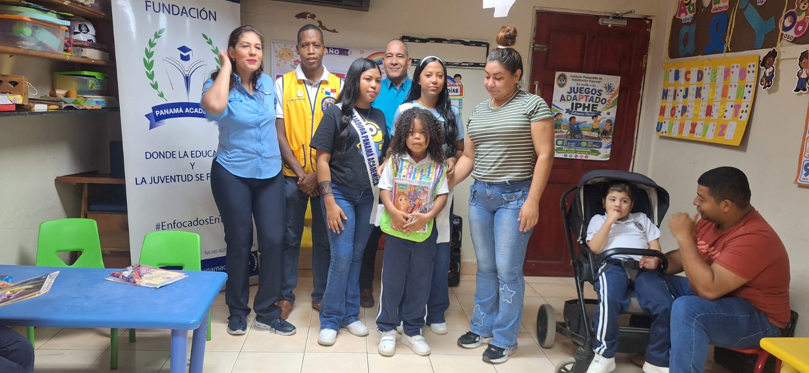 Estudiantes aprenden prácticas para el cuidado de la salud bucal