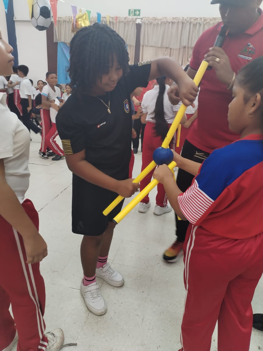 Estudiantes comparten experiencias durante semana de la educación especial