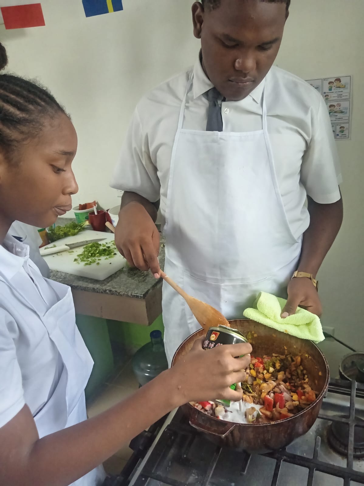 *Estudiantes de Colón desarrollan competencias gastronómicas mediante experiencias prácticas*