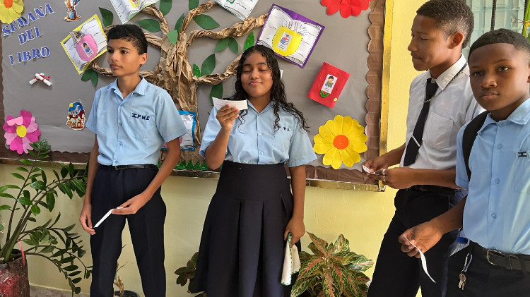 Imagen Estudiantes conocen los beneficios de cultivar el hábito de la lectura