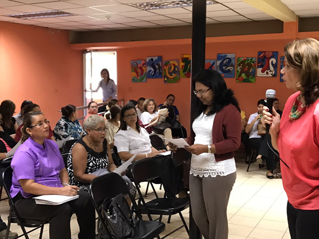Coordinan la utilización de instrumentos educativos con equidad y calidad para los aprendizajes