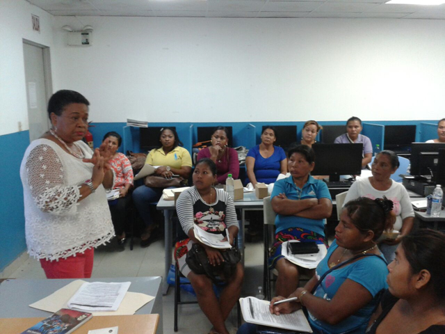 Instruyen sobre normas legales para personas con discapacidad