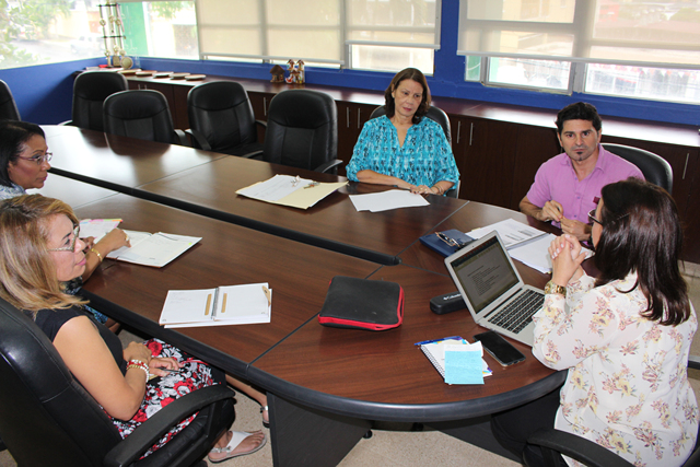 Docentes participarán en proyectos para población con discapacidad