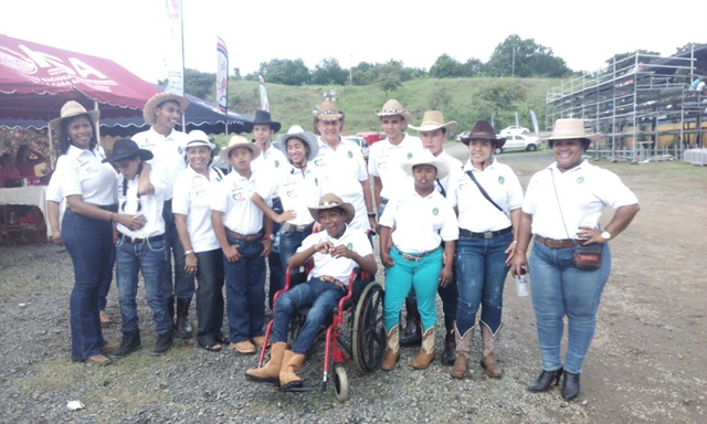 Alumnos del IPHE de Chepo destacan en campeonato de barriles