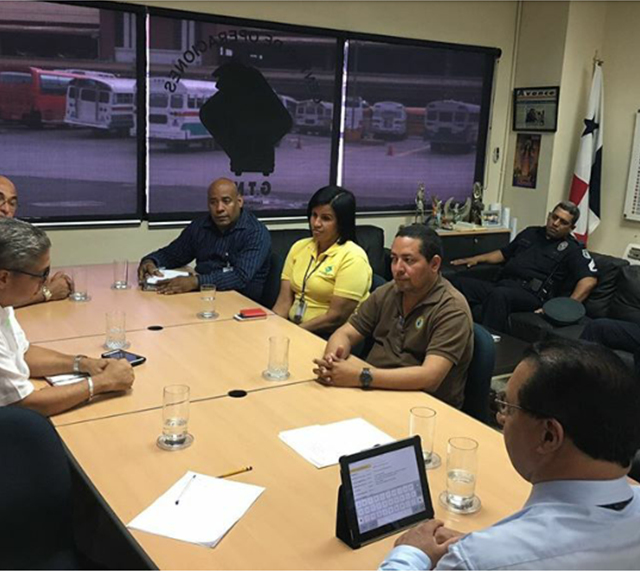 Mejoran frecuencia de autobuses para estudiantes de la EVE