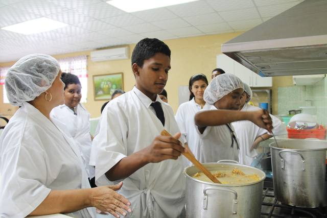 Estudiantes de CTI ponen en práctica sus habilidades gastronómicas