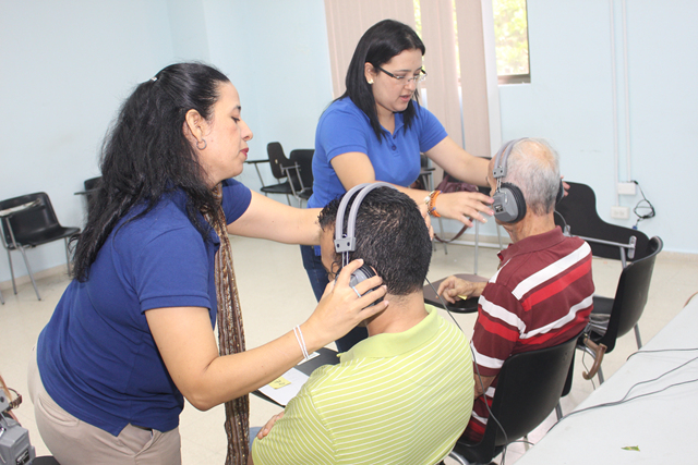Buscan detectar niveles de audición en adultos mayores
