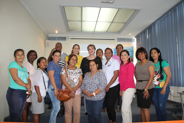 Capacitan a padres en aspectos de discapacidad