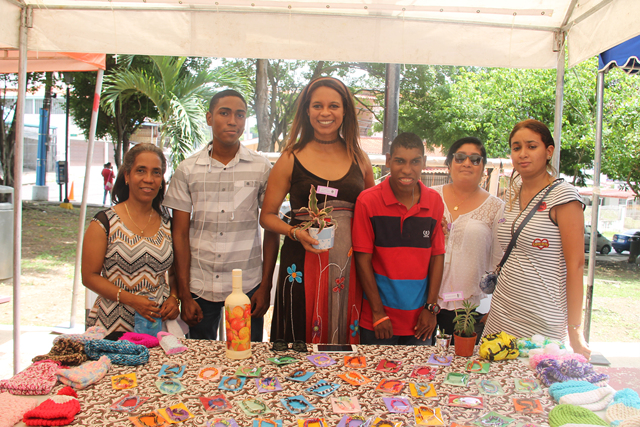 Delegación institucional participa en “Feria de Reciclaje Familiar”