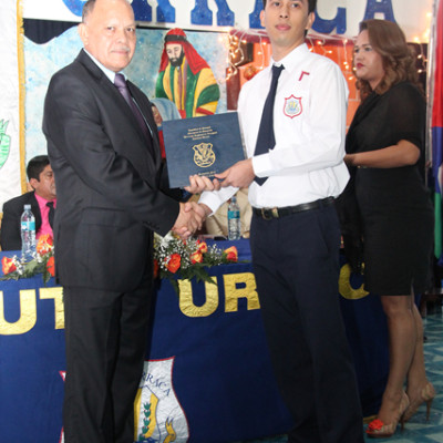 v-4-0b2094ebc9edd2d6e023c485aac8257e.jpg