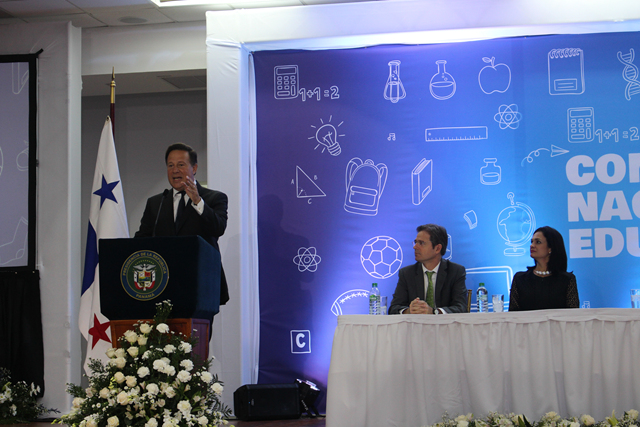 Presidente Varela instala mesa de compromiso nacional por la educación