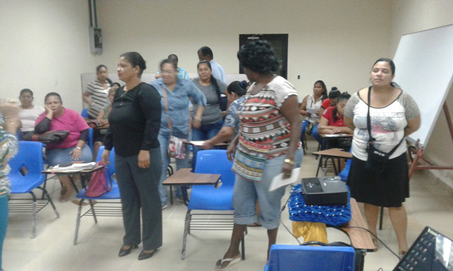 Padres de familias de Bocas del Toro participan en el PEI