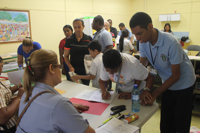 Anuncian nuevas fechas para pago de Beca Universal