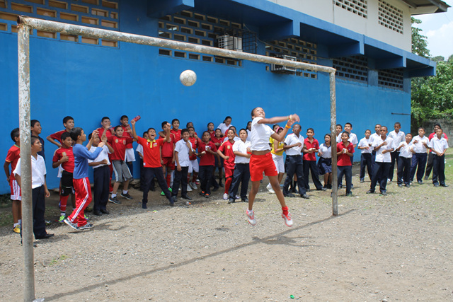 Clausura mundialito de fútbol en plantel inclusivo