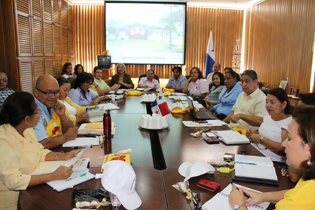 Fundación “Niños de Cristal” reconoce apoyo del IPHE