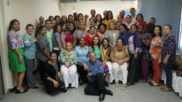 Docentes de IPHE y Meduca comparten experiencias en modelos educativos