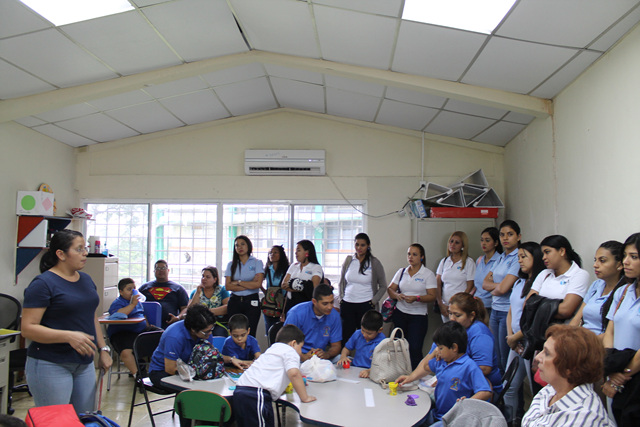 Estudiantes de Udelas Chiriquí conoce accionar educativo del IPHE