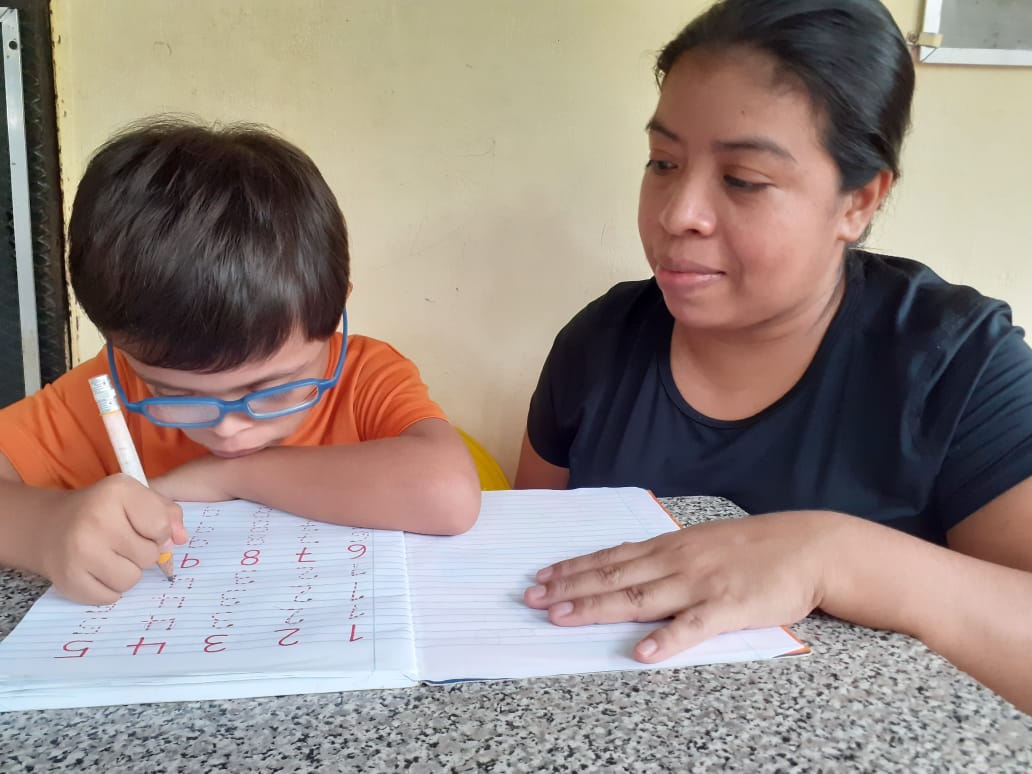 IPHE refuerza aprendizaje del alumnado con el Currículo Priorizado