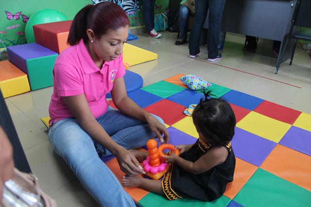 Estimulación Temprana esencial para fortalecer las habilidades del niño con discapacidad