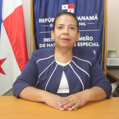 Directora Deyanira Santana