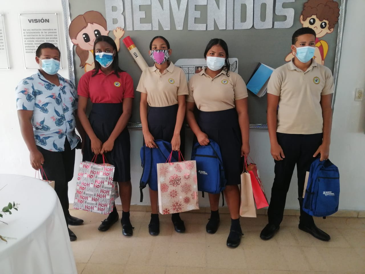 Escuela Vocacional Especial del IPHE premia a los alumnos distinguidos del periodo escolar 2020
