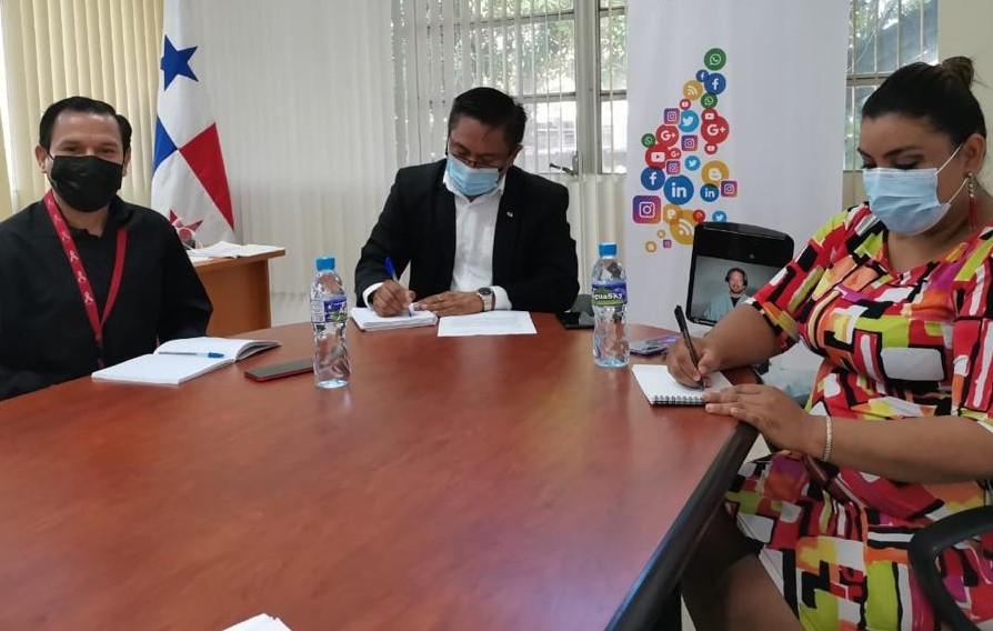 Autoridades de la Región Metropolitana de Salud del MINSA y de los Servicios Técnicos y Médicos del IPHE sostienen reunión de trabajo