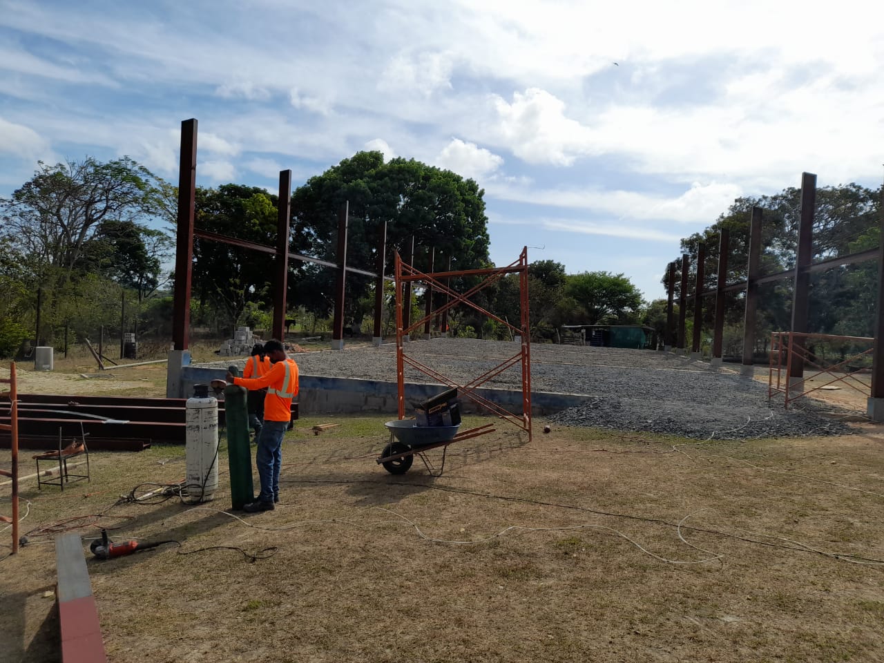 Cancha deportiva del IPHE de Antón avanza en el tiempo estipulado 