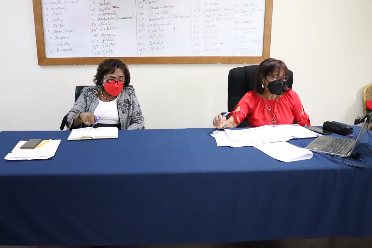 Docentes se organizan para participar en proyecto MUPA Lee y Escribe