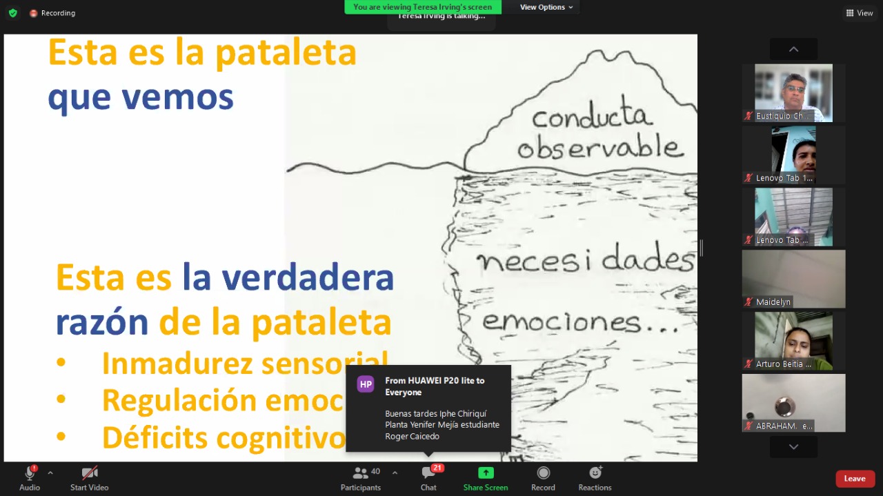 Padres de familia aprenden cómo tratar el estrés de sus hijos