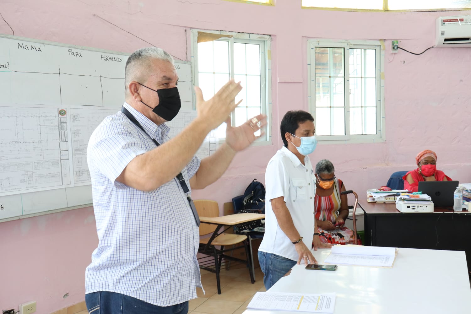 Orden de proceder para construcción de 2 nuevas aulas en la Extensión de Colón