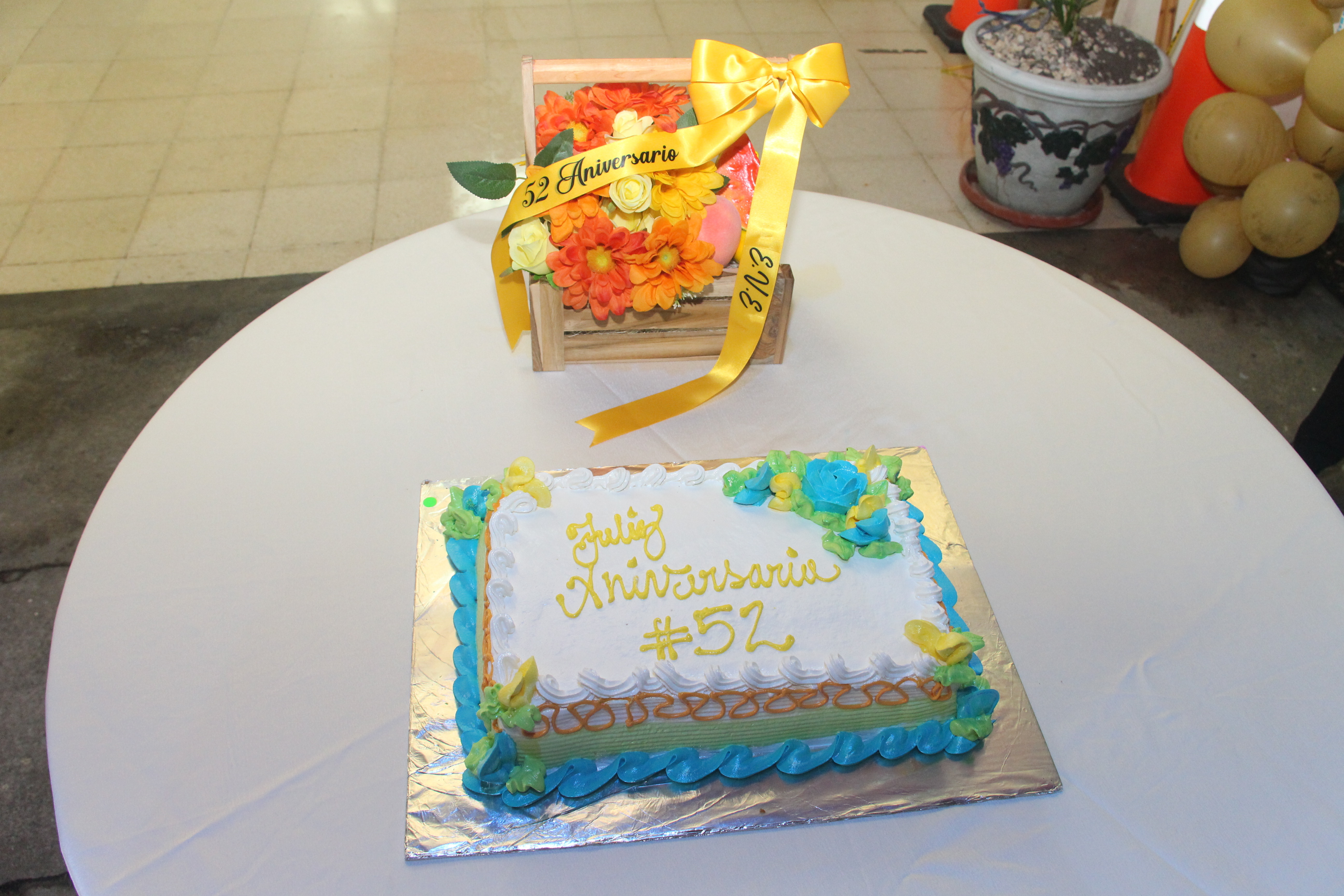 Comunidad educativa de la EVE celebra el cumpleaños 52 del plantel