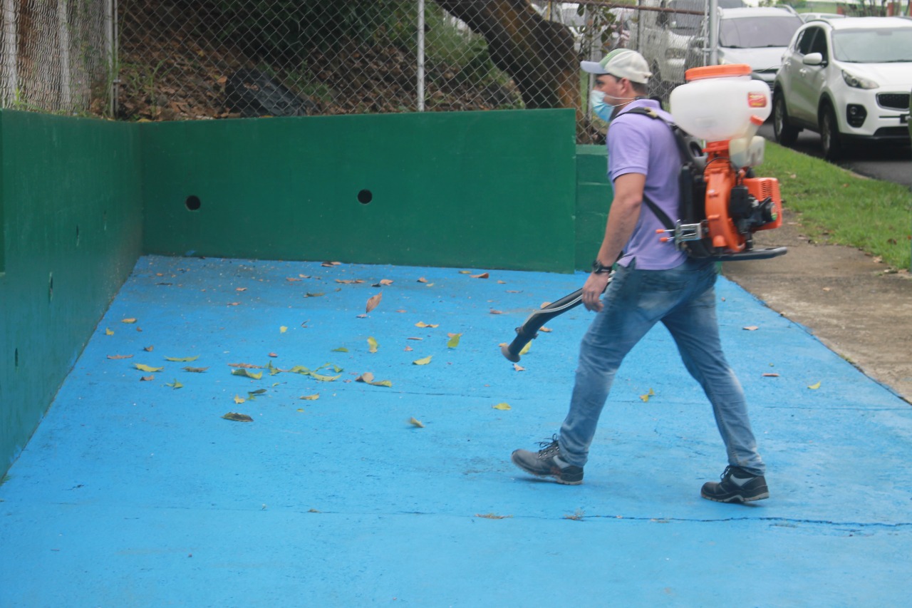  Mantenimiento de áreas verdes en IPHE sede  