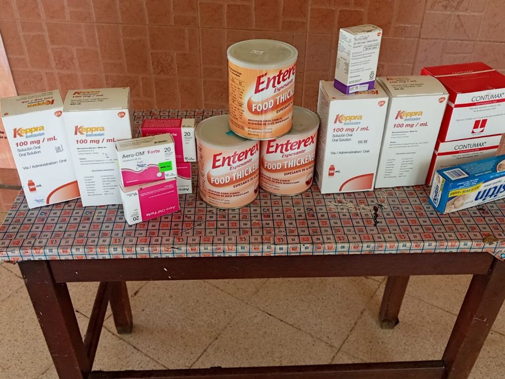 Estudiantes de la Extensión de Veraguas reciben medicamentos 