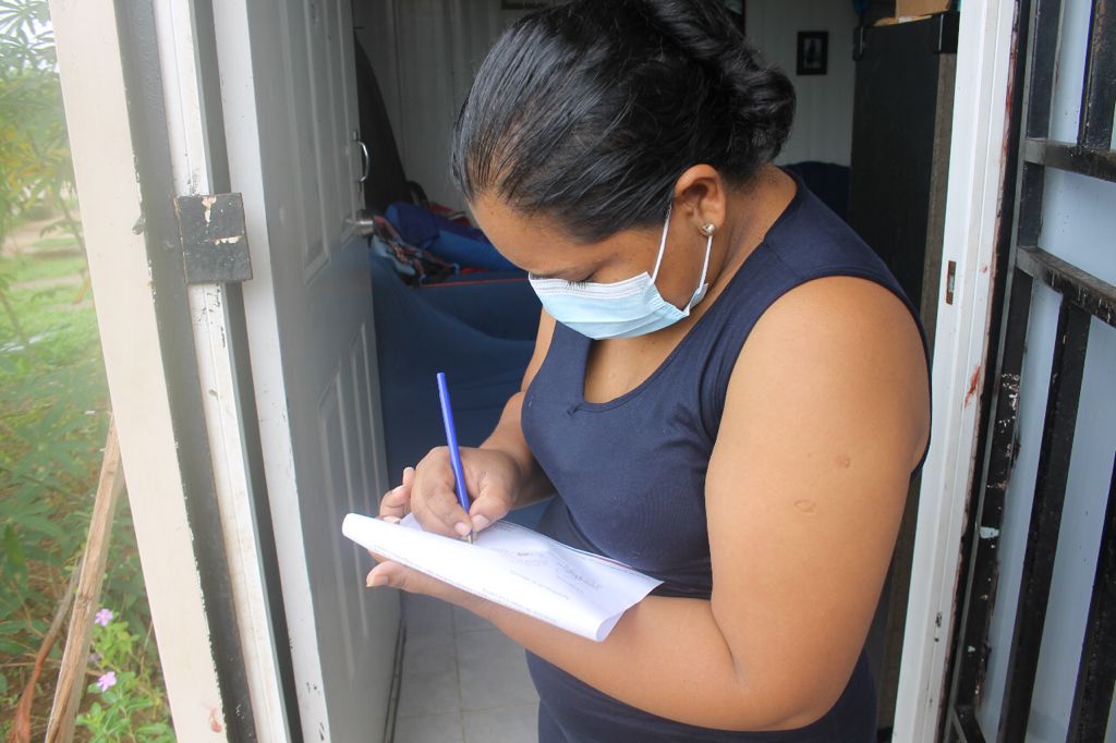Estudiantes reciben apoyos para continuar con su proceso de enseñanza aprendizaje 