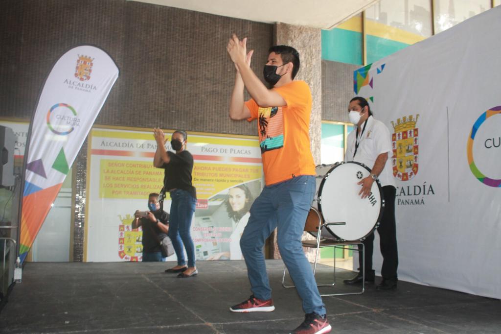 Evento artístico en la Alcaldía de Panamá como parte de las actividades  de cierre de la Semana de la Cultura Sorda