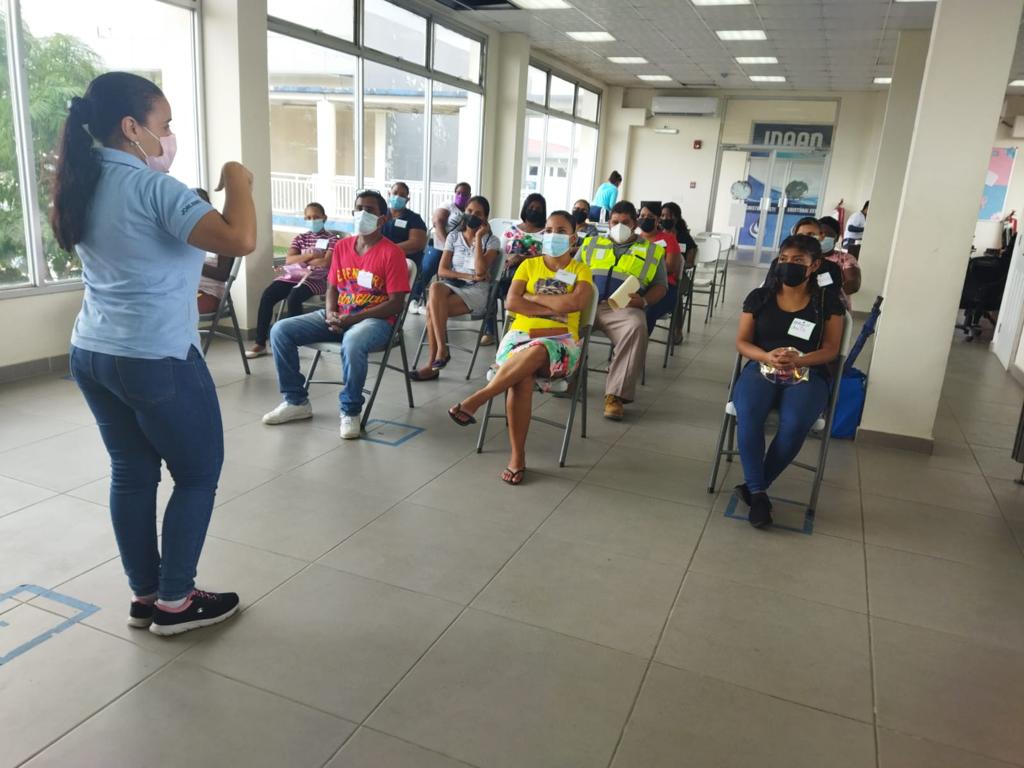 Disciplina Positiva y entrega de alimentos  