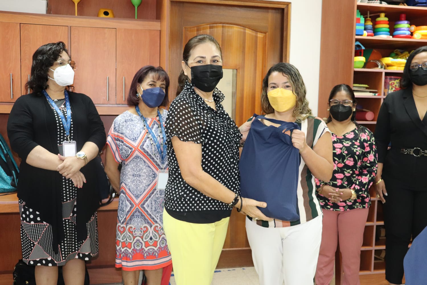 Programa de Parálisis Cerebral avanza en la Semana de Organización Docente y recibe bolsas pedagógicas