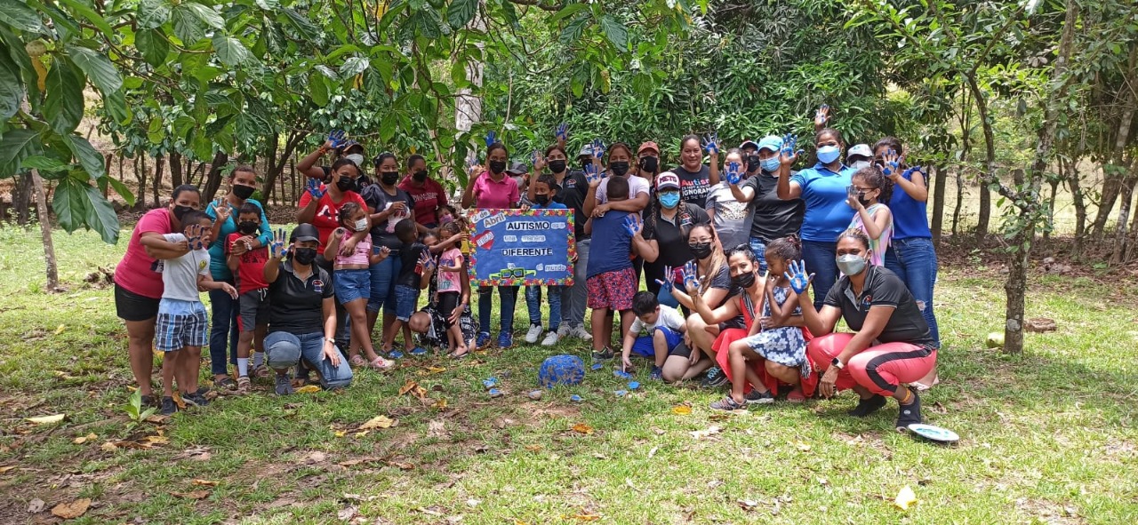 Equipo técnico de Panamá Este realiza taller sensorial y pedagógico dirigido a estudiantes y padres de familia  