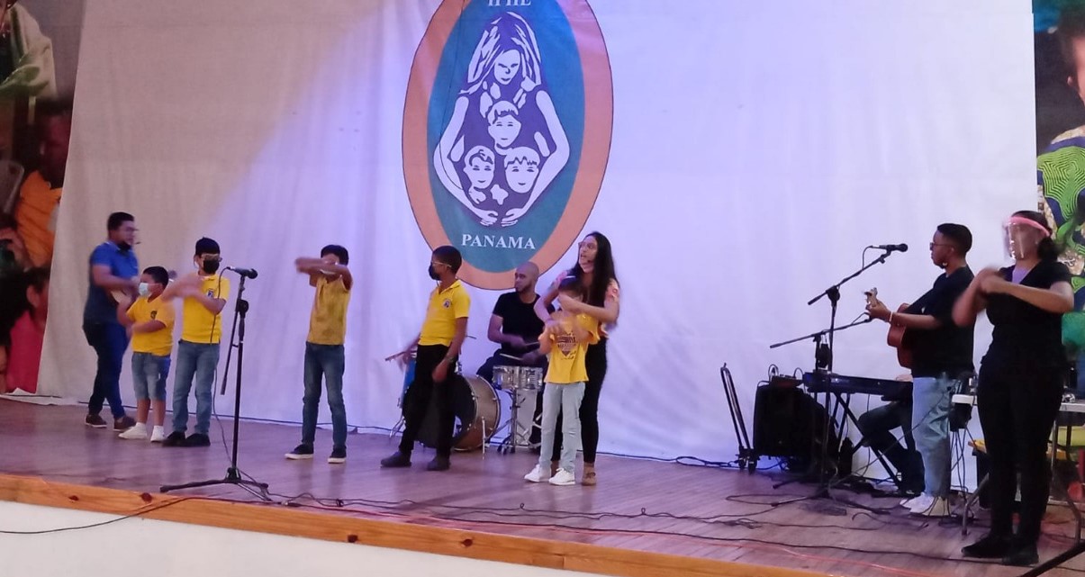 Estudiantes muestran su talento artístico    
