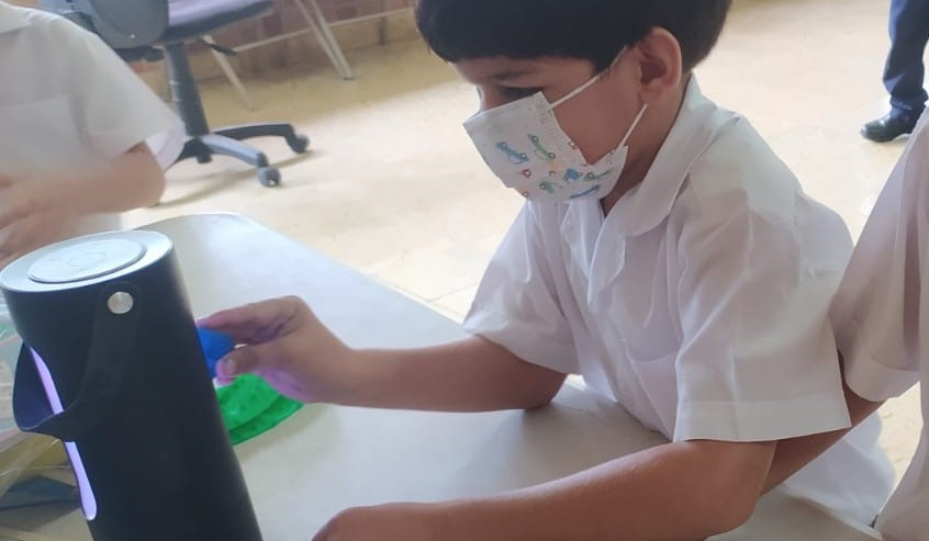 Niños de Los Santos participan de jornada lúdica