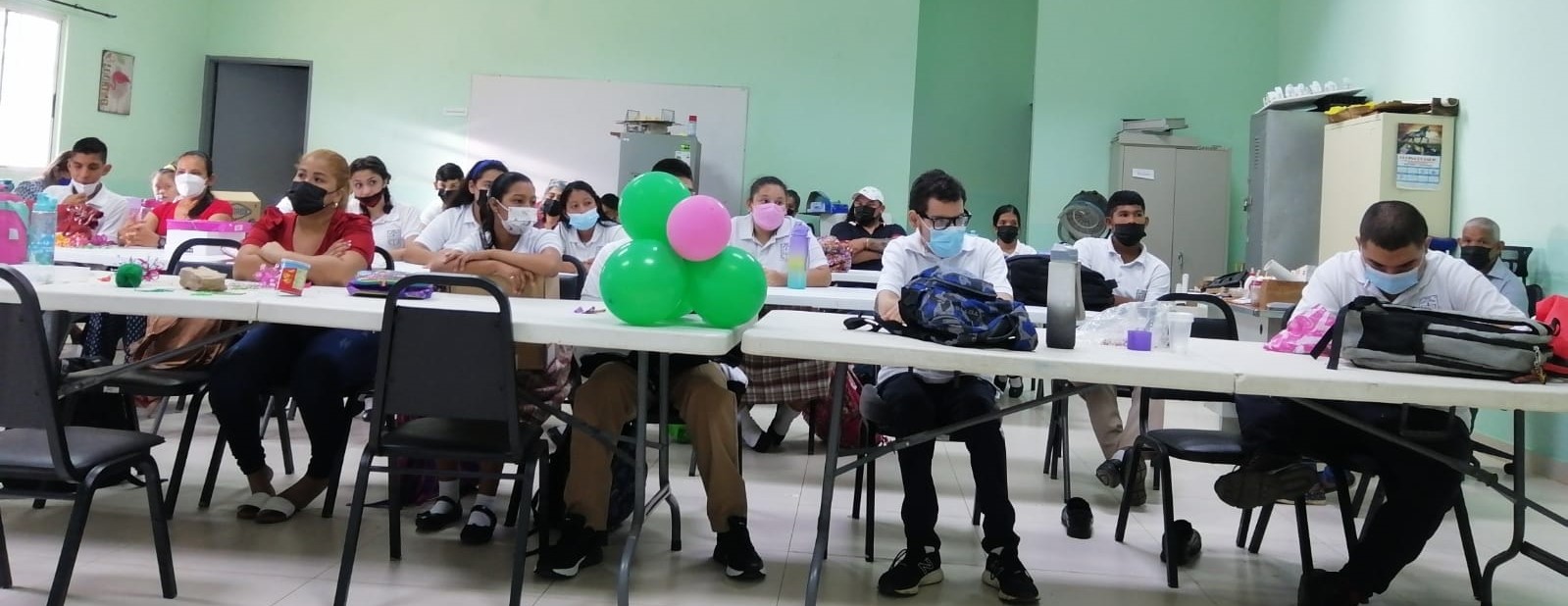Estudiantes de CTI en Chiriquí reciben insumos