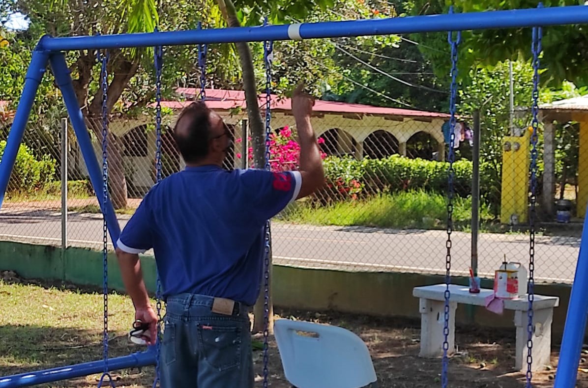 Pintan instalaciones del IPHE de Aguadulce
