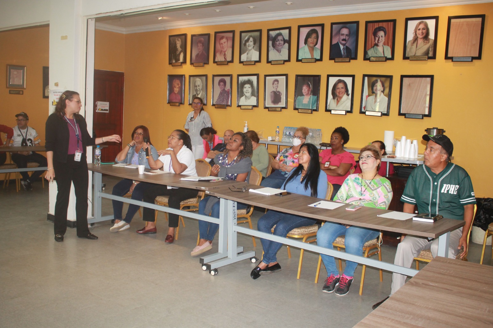 Capacitan a servidores públicos en resolución de conflictos