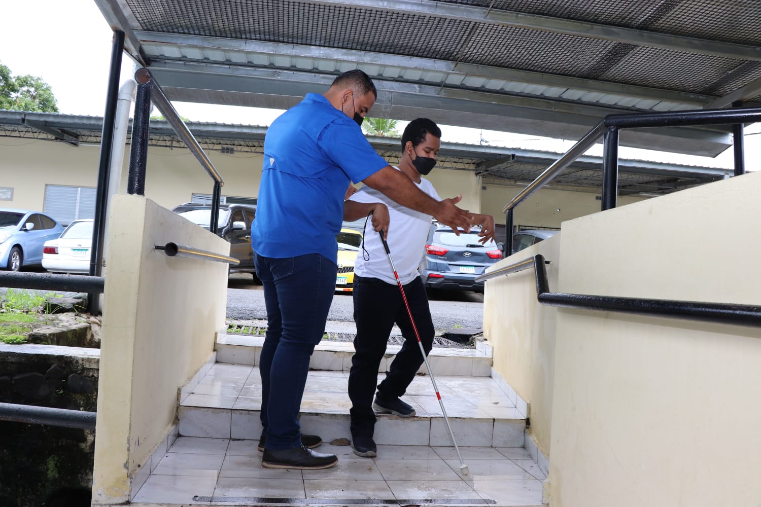 IPHE garantiza aprendizajes en Orientación y Movilidad a estudiantes con discapacidad visual